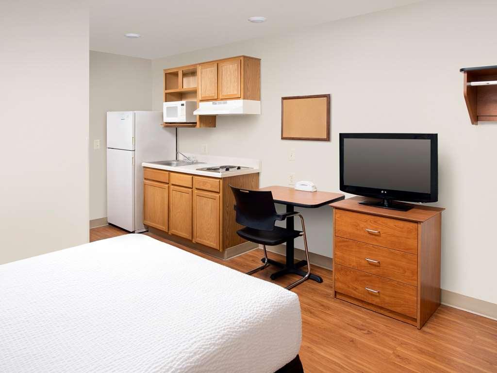 Extended Stay America Select Suites - Wichita - North Szoba fotó